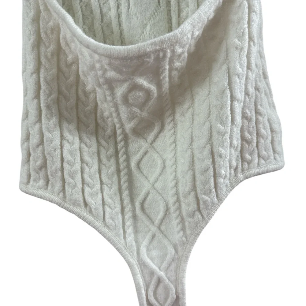 Le Lis Cream Cable Knit Crewneck Sweater